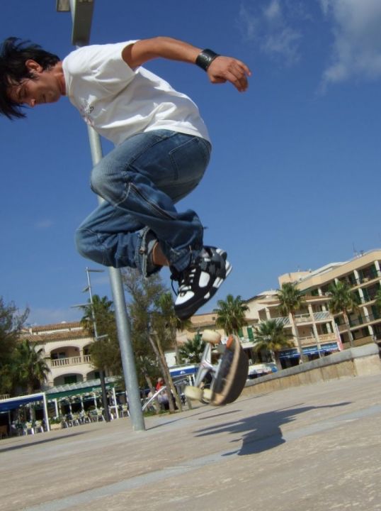 Kick flip toni cruzado